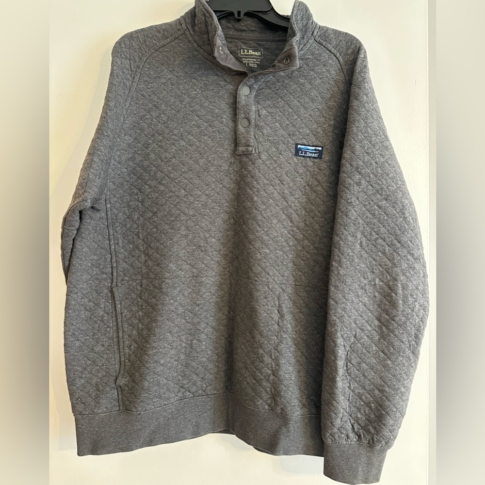 L.L. Bean Men's Charcoal Quilted Pullover